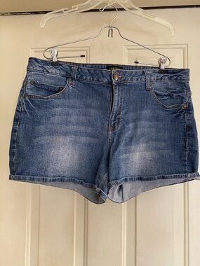 Lane Bryant Washed Blue Denim Roll-Hem Shorts